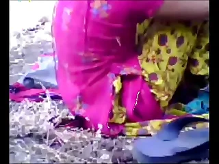 Muslim unspecific fuck with her boyfriend about to the forest. Delhi Indian copulation videotape